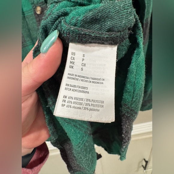 5/$25 American Eagle Flannel Boyfriend Fit - Picture 3 of 5